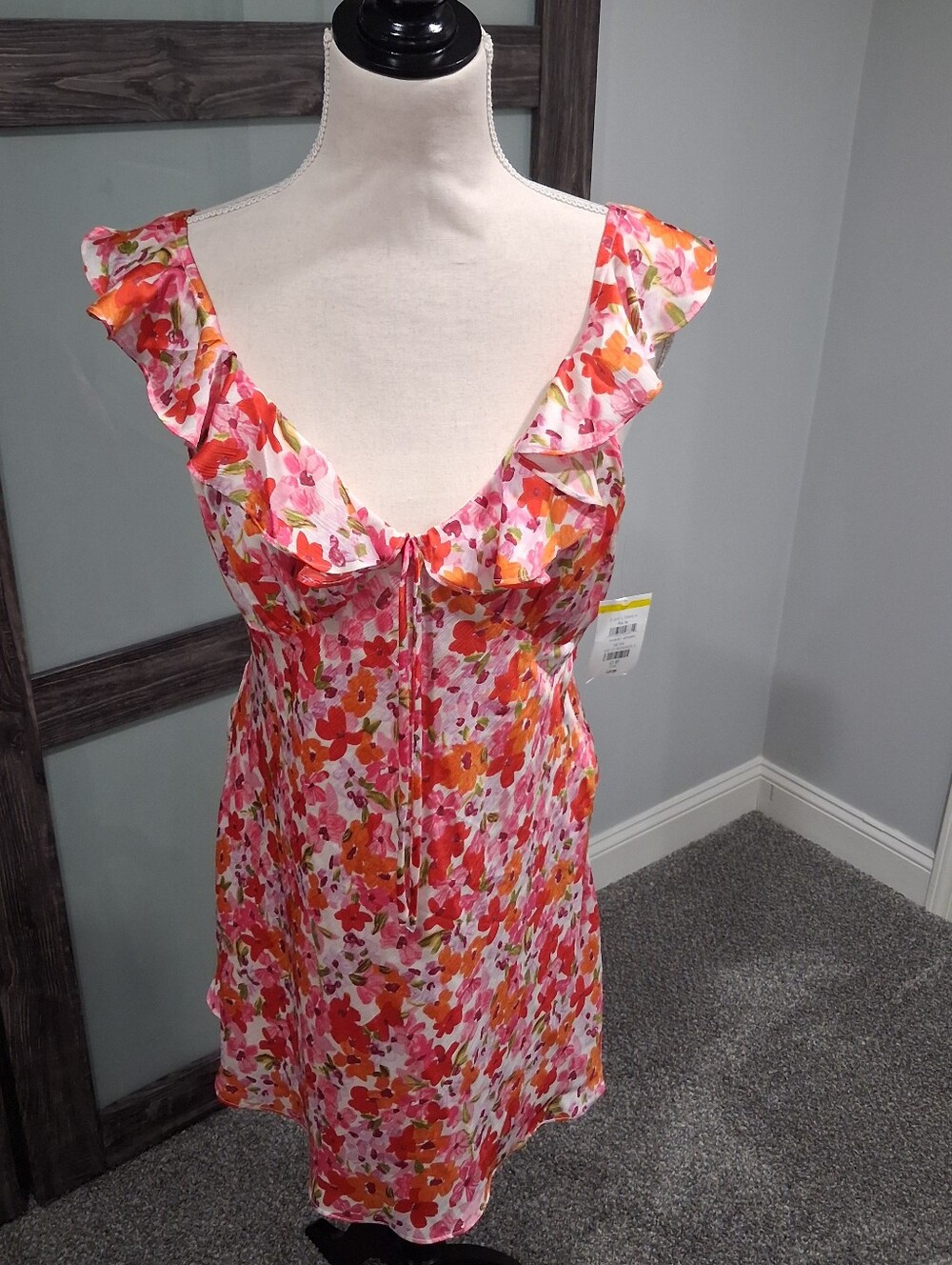 Astr The Label Maisy Pink Multi Color Allover Floral Print Mini Dress Size L NWT